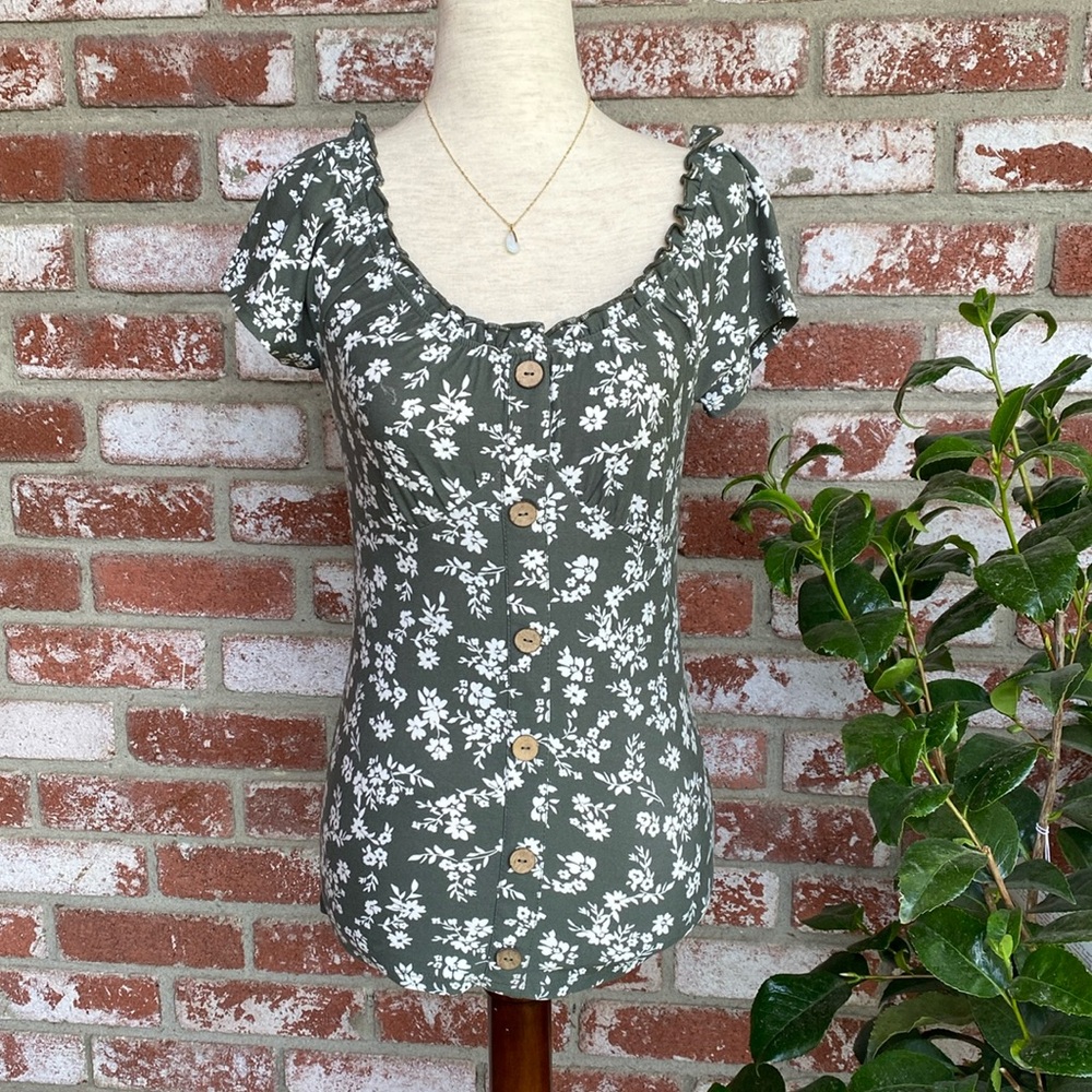 Floral🌷Green🌿Spring Top